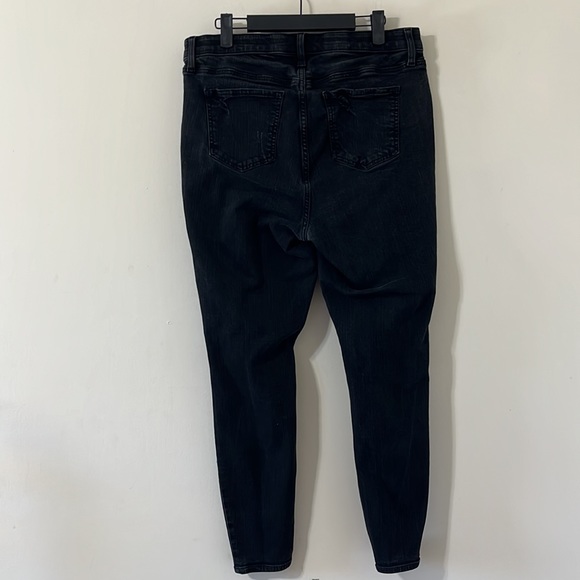 Torrid Black Sky High Skinny Distressed Denim Jeans Size 14 - Picture 7 of 11